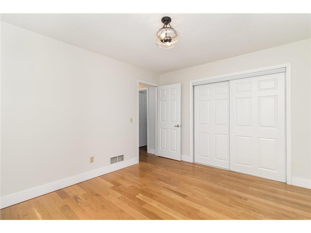 510 Elaine Avenue Shoreview MN 55126 - Evergreen Ponds 7005290 image9