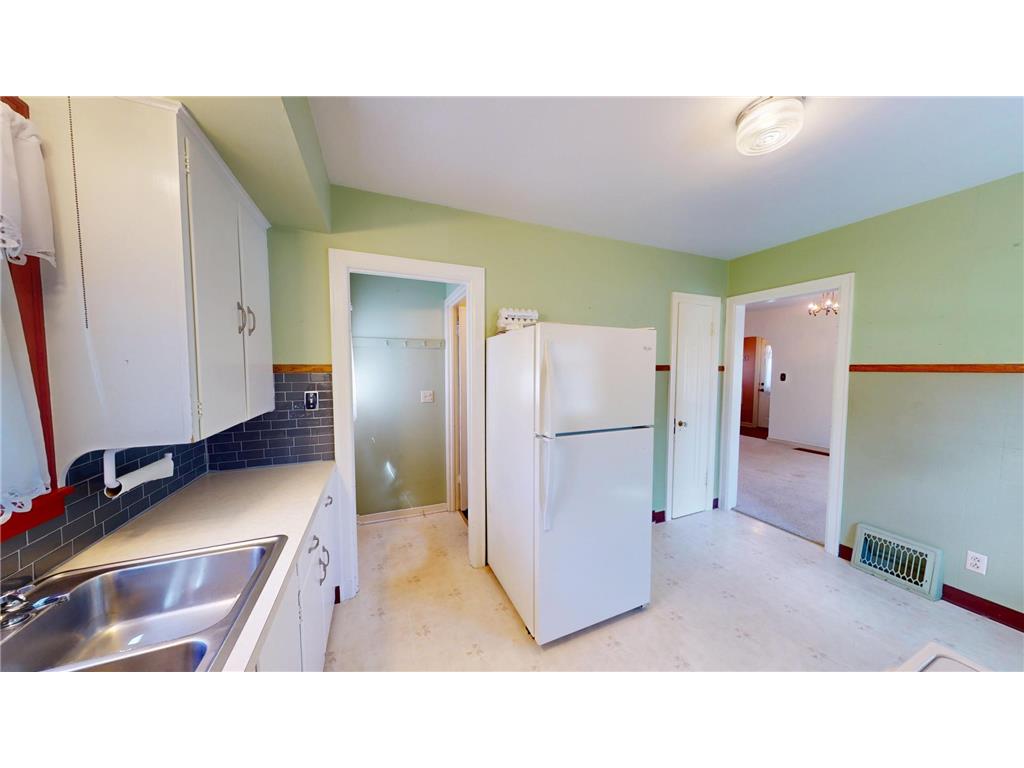 510 Johnson Street Albert Lea MN 56007 7071743 image8