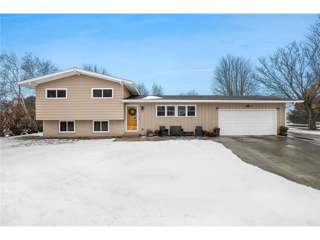 510 Madison Street E Caledonia MN 55921 7007402 image1
