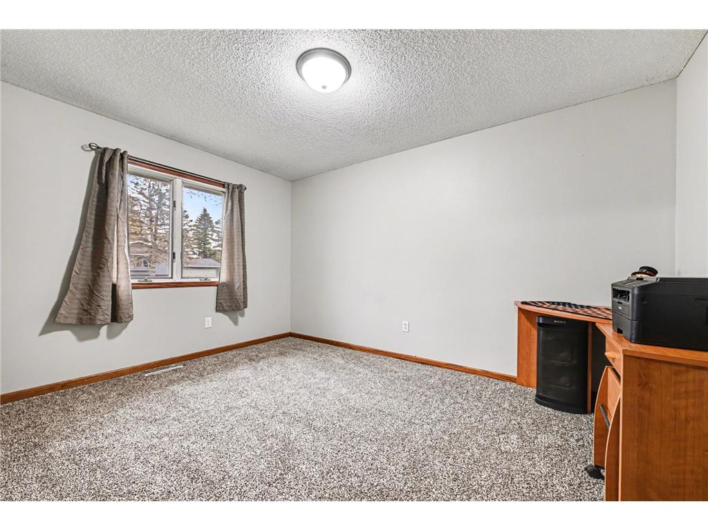 510 N Montgomery Avenue Le Center MN 56057 7049696 image14