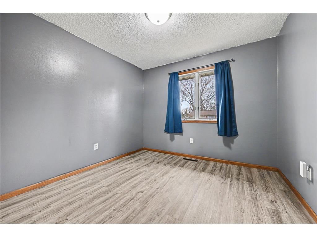 510 N Montgomery Avenue Le Center MN 56057 7049696 image15