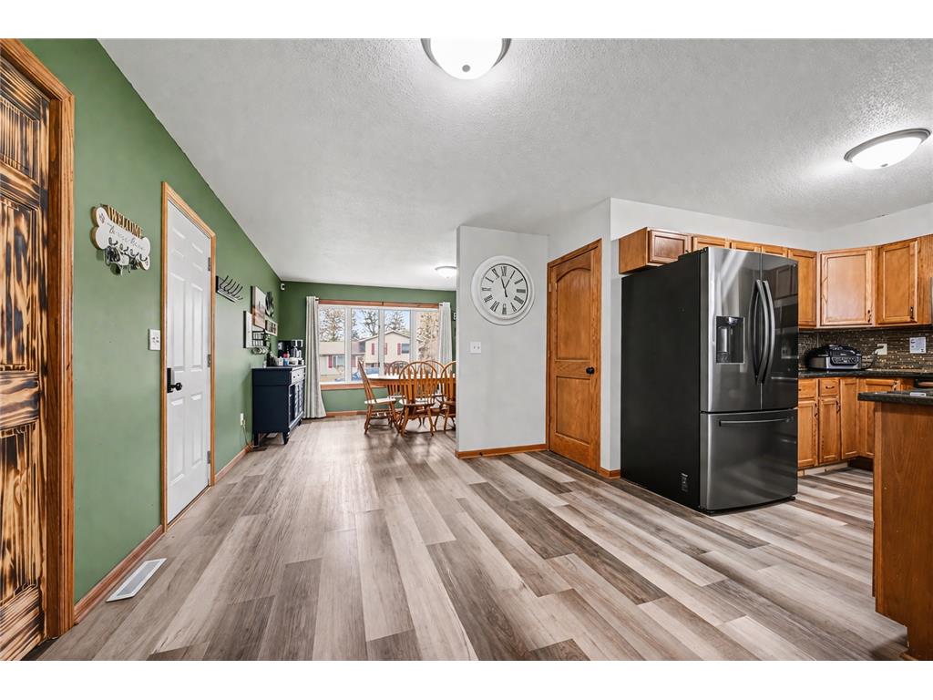510 N Montgomery Avenue Le Center MN 56057 7049696 image5