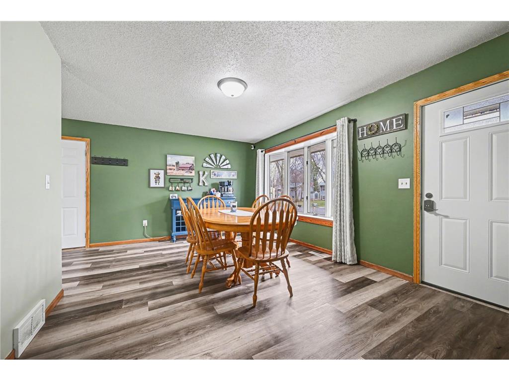 510 N Montgomery Avenue Le Center MN 56057 7049696 image7