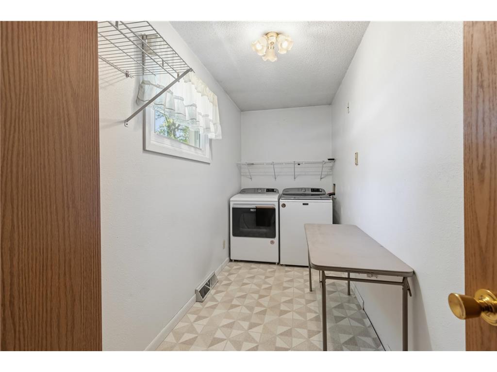 510 W Richway Dr Albert Lea MN 56007 7066473 image25