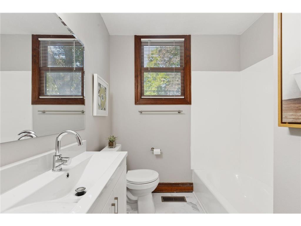 5101 56th Avenue N Crystal MN 55429 7028972 image19
