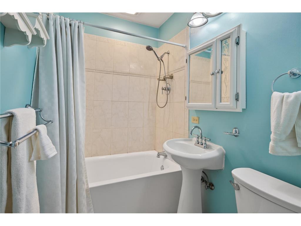 5101 Woodlawn Boulevard Minneapolis MN 55417 7027531 image27