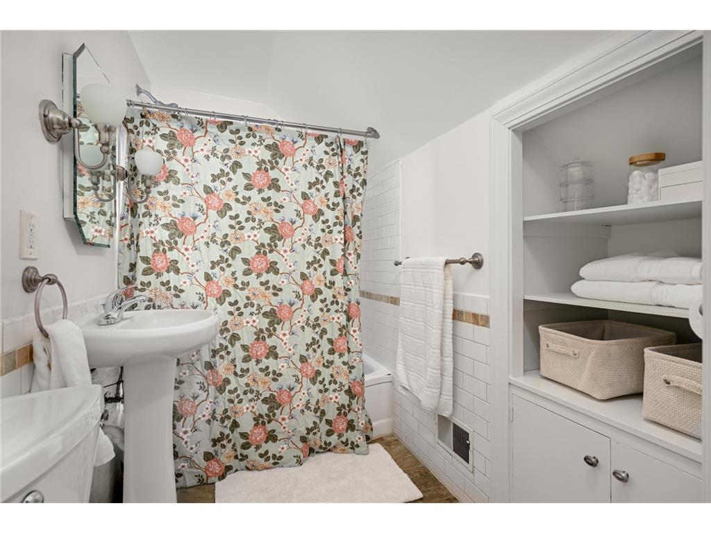 5104 Newton Avenue S Minneapolis MN 55419 - Minnehaha Creek 6819458 image35