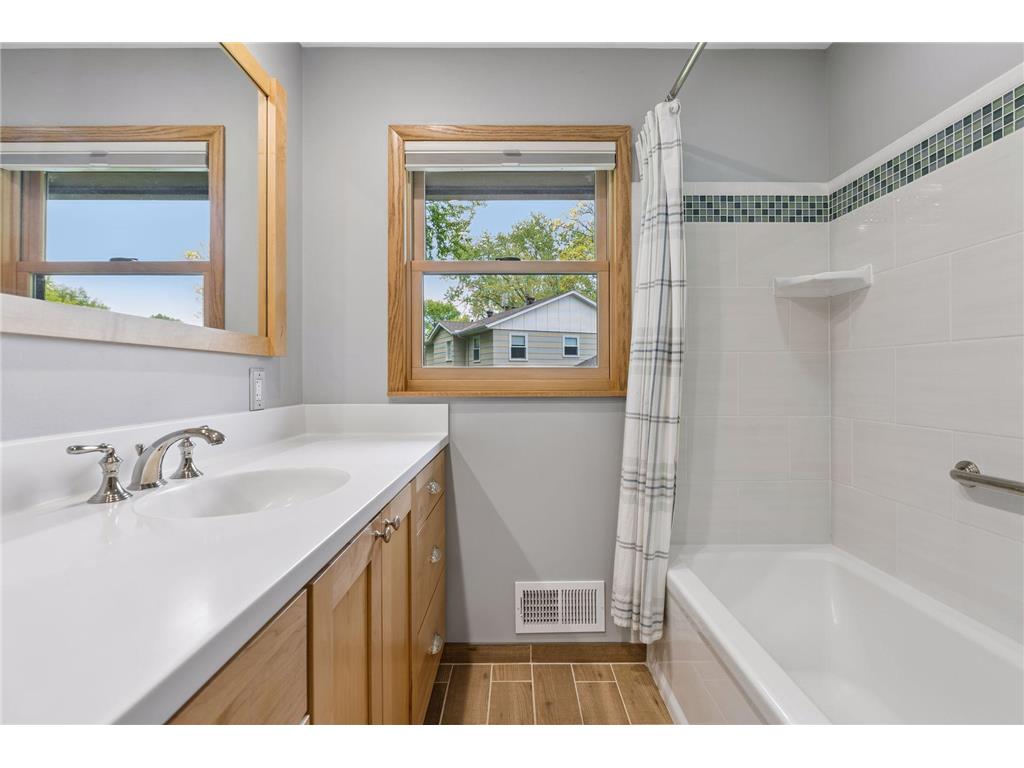 5105 Kimberly Road Minnetonka MN 55345 7074456 image24