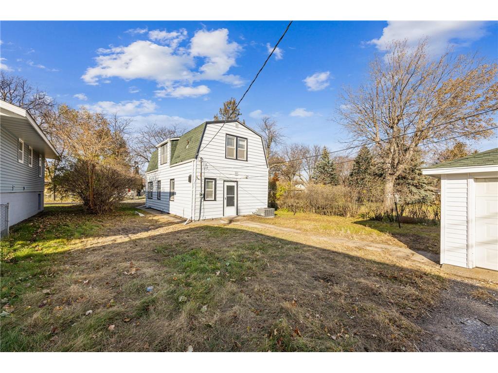 5106 Queen Avenue N Minneapolis MN 55430 6816038 image23