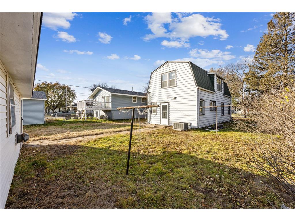 5106 Queen Avenue N Minneapolis MN 55430 6816038 image24