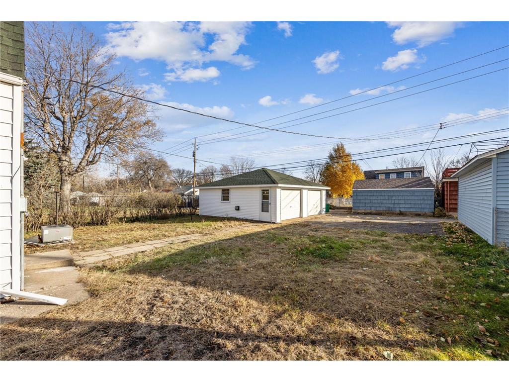 5106 Queen Avenue N Minneapolis MN 55430 6816038 image25