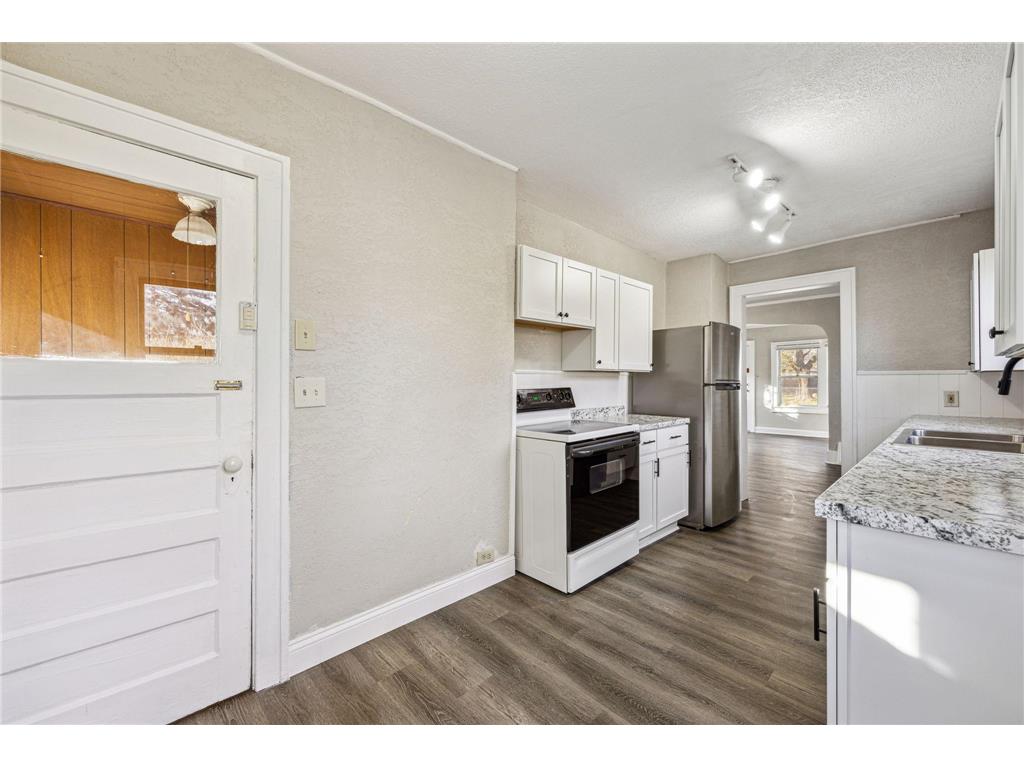 5106 Queen Avenue N Minneapolis MN 55430 6816038 image6