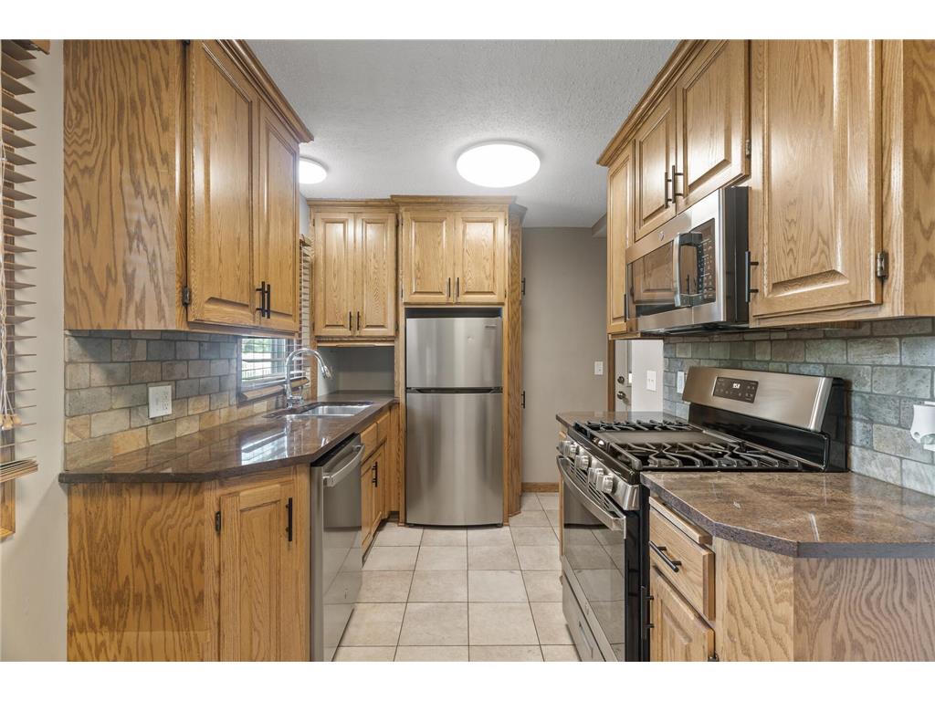 5107 Corvallis Avenue N Crystal MN 55429 6766315 image1