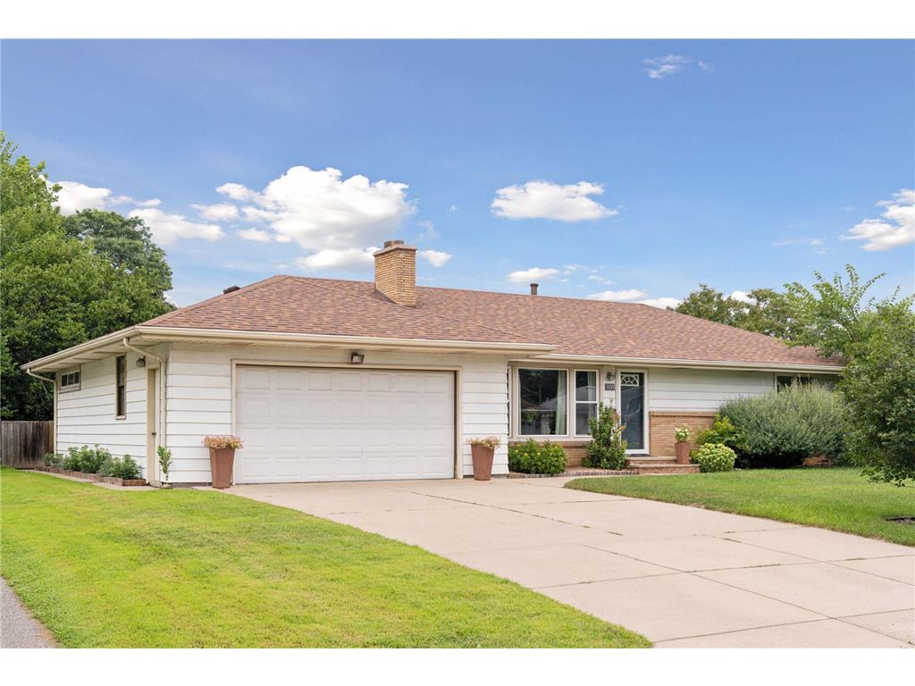 5108 Lakeside Avenue N Crystal MN 55429 6792926 image1