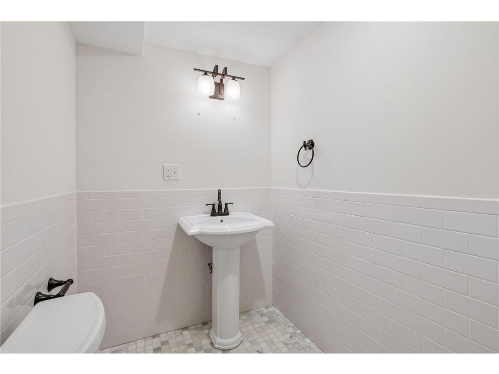 5109 Abbott Avenue S Minneapolis MN 55410 7083036 image34