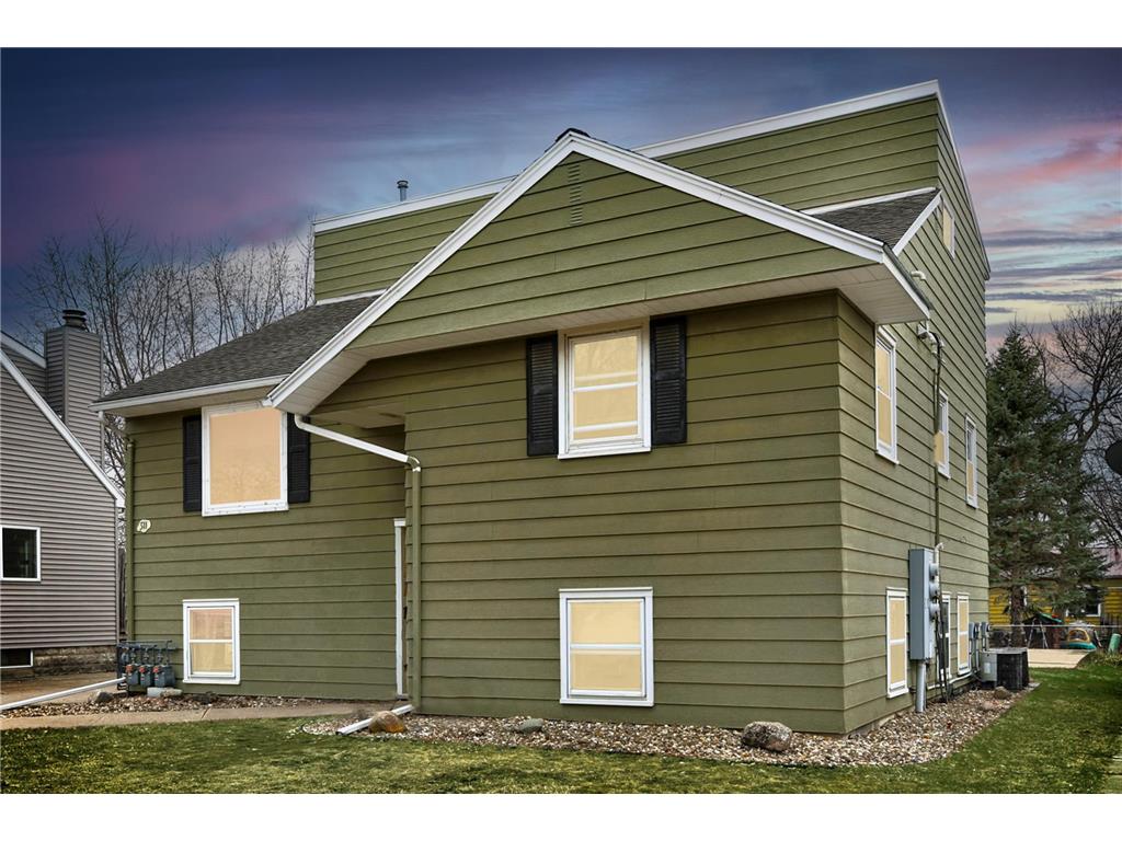 511 13th Avenue SW Austin MN 55912 6702536 image1