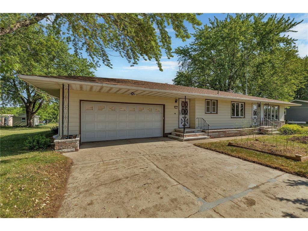 511 1st Street SE Avon MN 56310 6380491 image1