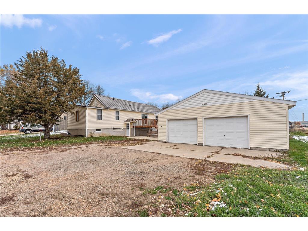 511 5th Street SW Montgomery MN 56069 6454549 image1