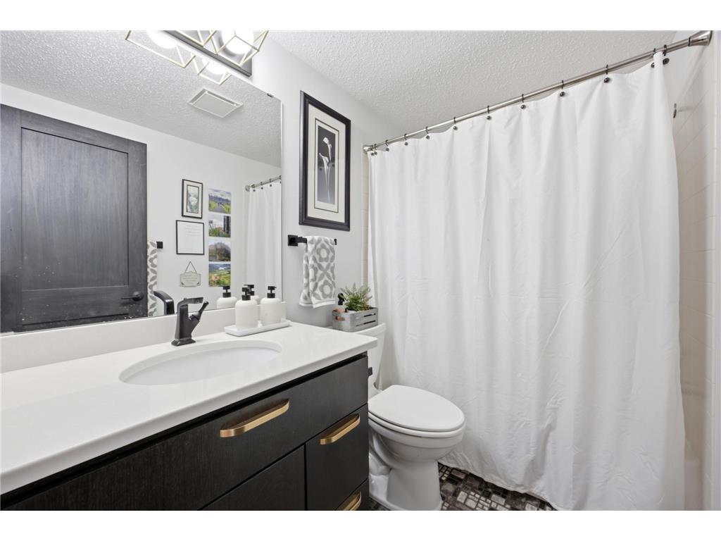 511 Caddy Avenue Moorhead MN 56560 7113220 image22