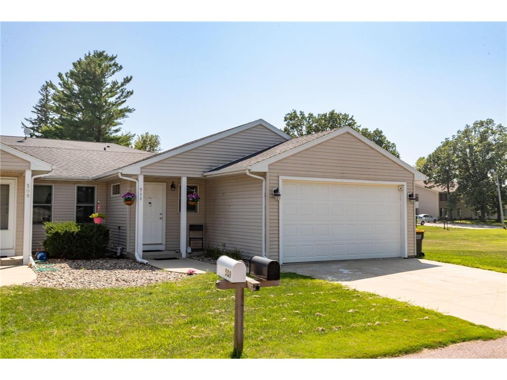 511 Clyde Street West Concord MN 55985 6430649 image1