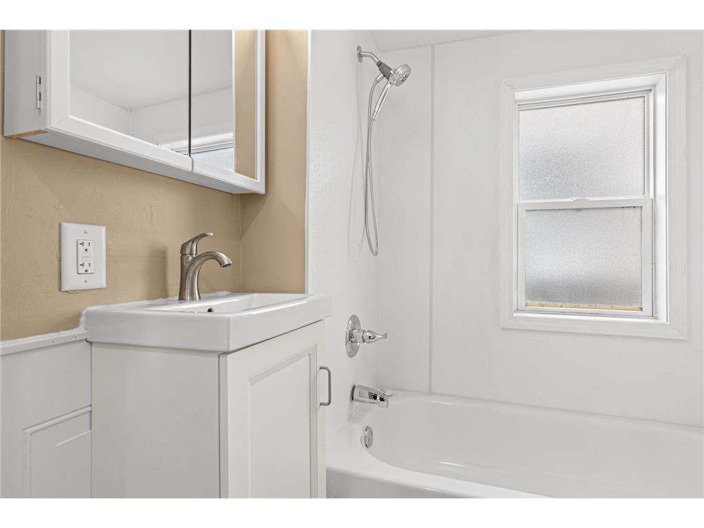 511 Edmund Avenue W Saint Paul MN 55103 7021916 image13