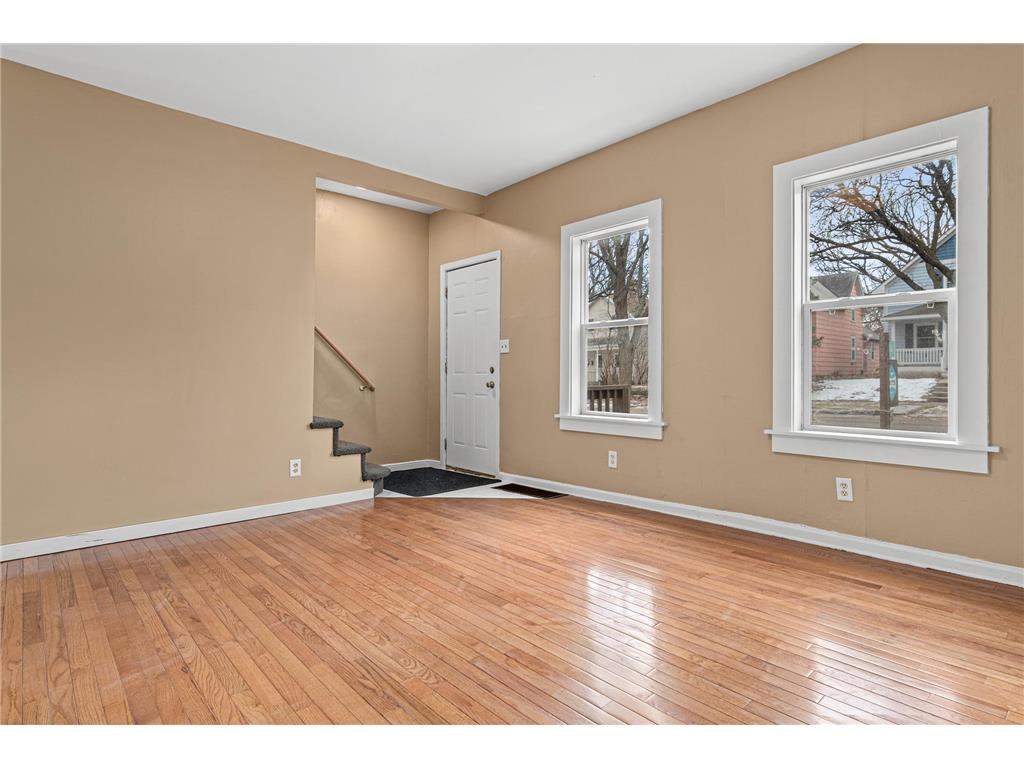 511 Edmund Avenue W Saint Paul MN 55103 7021916 image2