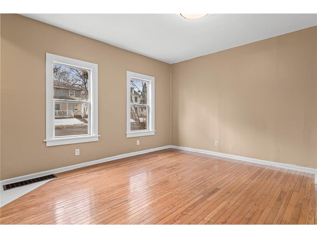 511 Edmund Avenue W Saint Paul MN 55103 7021916 image3