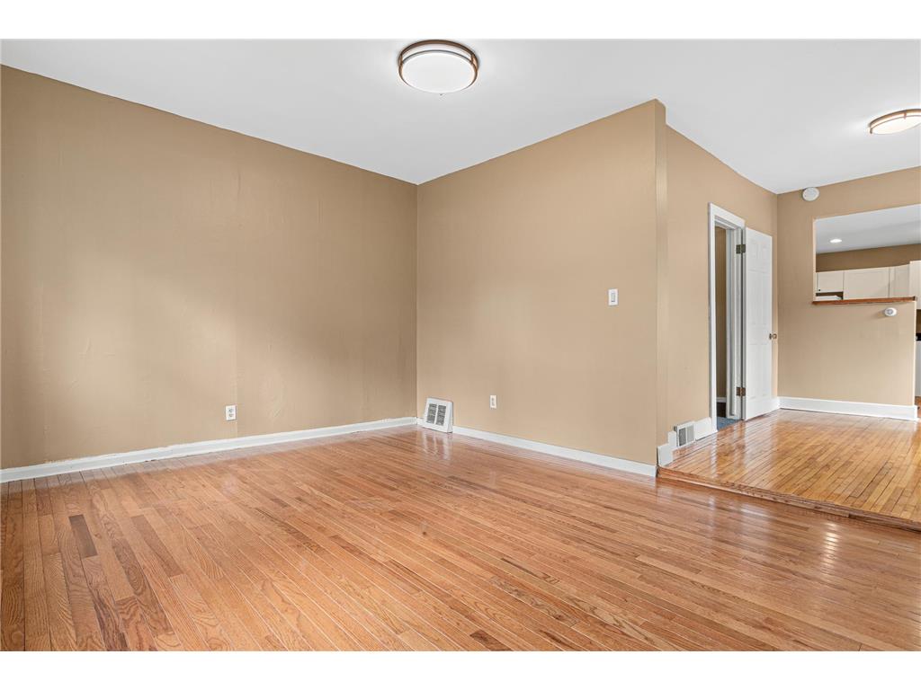 511 Edmund Avenue W Saint Paul MN 55103 7021916 image4