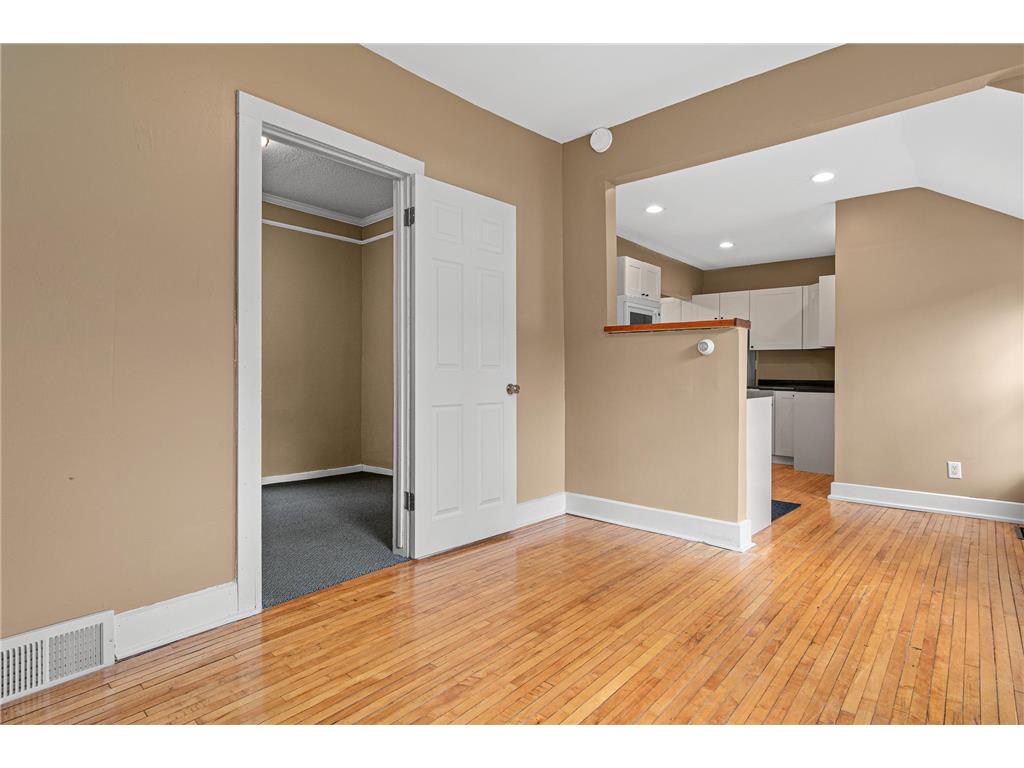 511 Edmund Avenue W Saint Paul MN 55103 7021916 image8