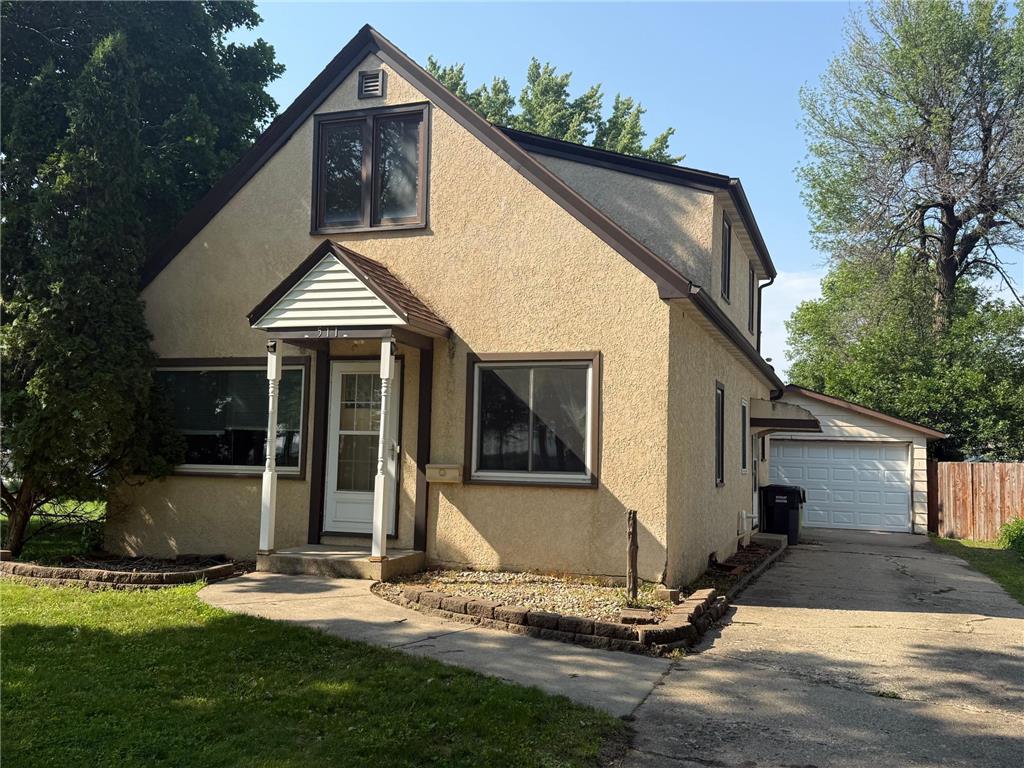 511 Lake Avenue Worthington MN 56187 6737496 image1