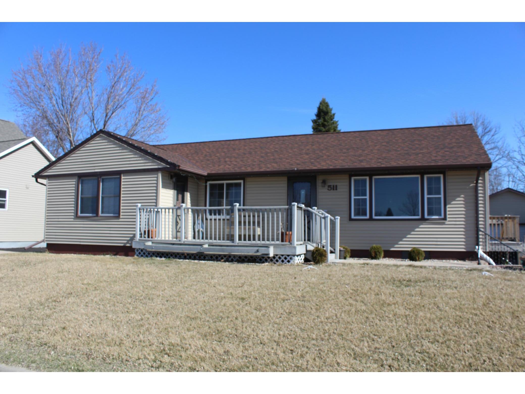 511 Main Street E, Freeport, MN 56331 MLS 5734765 Edina Realty