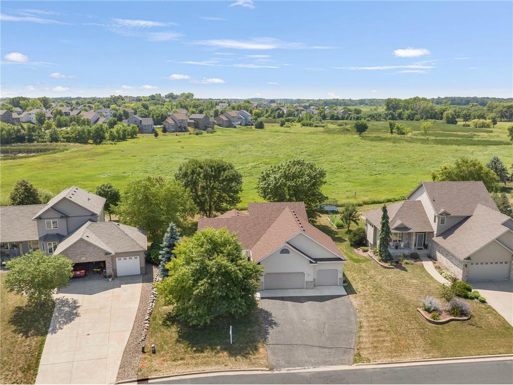 511 Redpoll Avenue SE New Prague MN 56071 6407972 image1