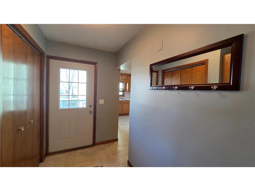 511 W 1st Street Lakefield MN 56150 7049891 image12