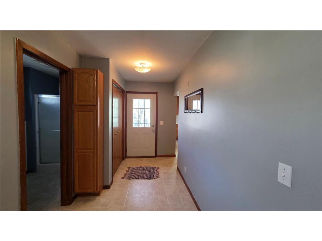 511 W 1st Street Lakefield MN 56150 7049891 image13