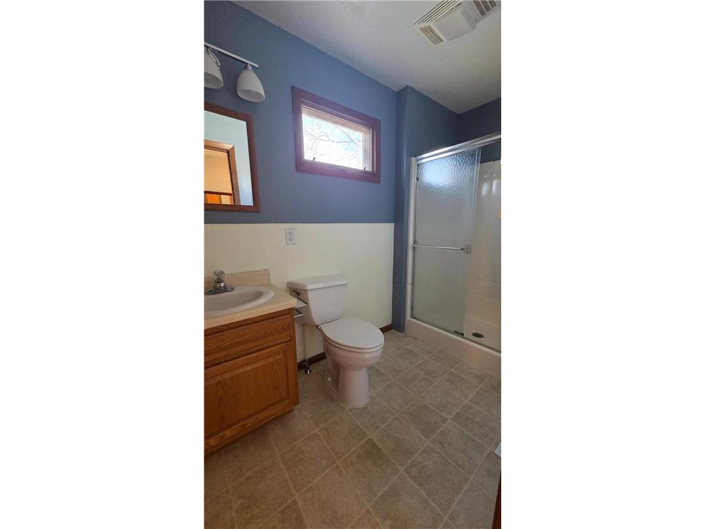 511 W 1st Street Lakefield MN 56150 7049891 image15