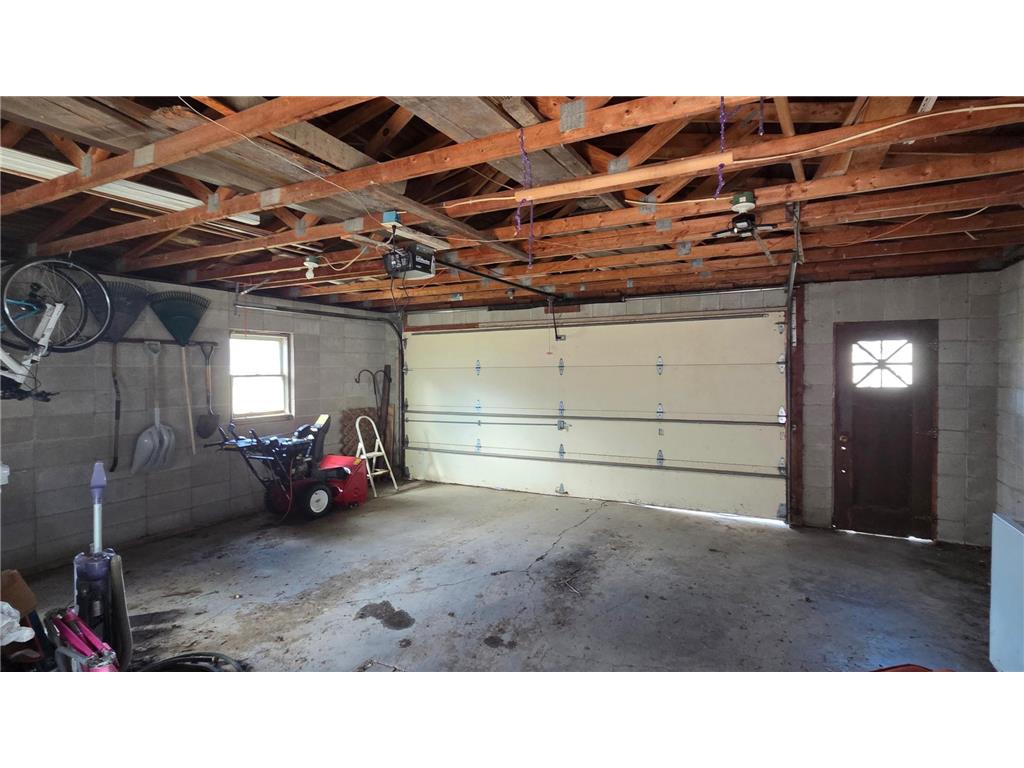 511 W 1st Street Lakefield MN 56150 7049891 image28