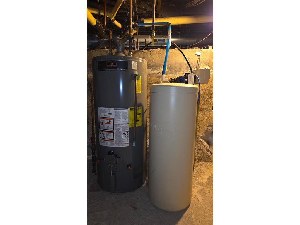 511 W 1st Street Lakefield MN 56150 7049891 image31