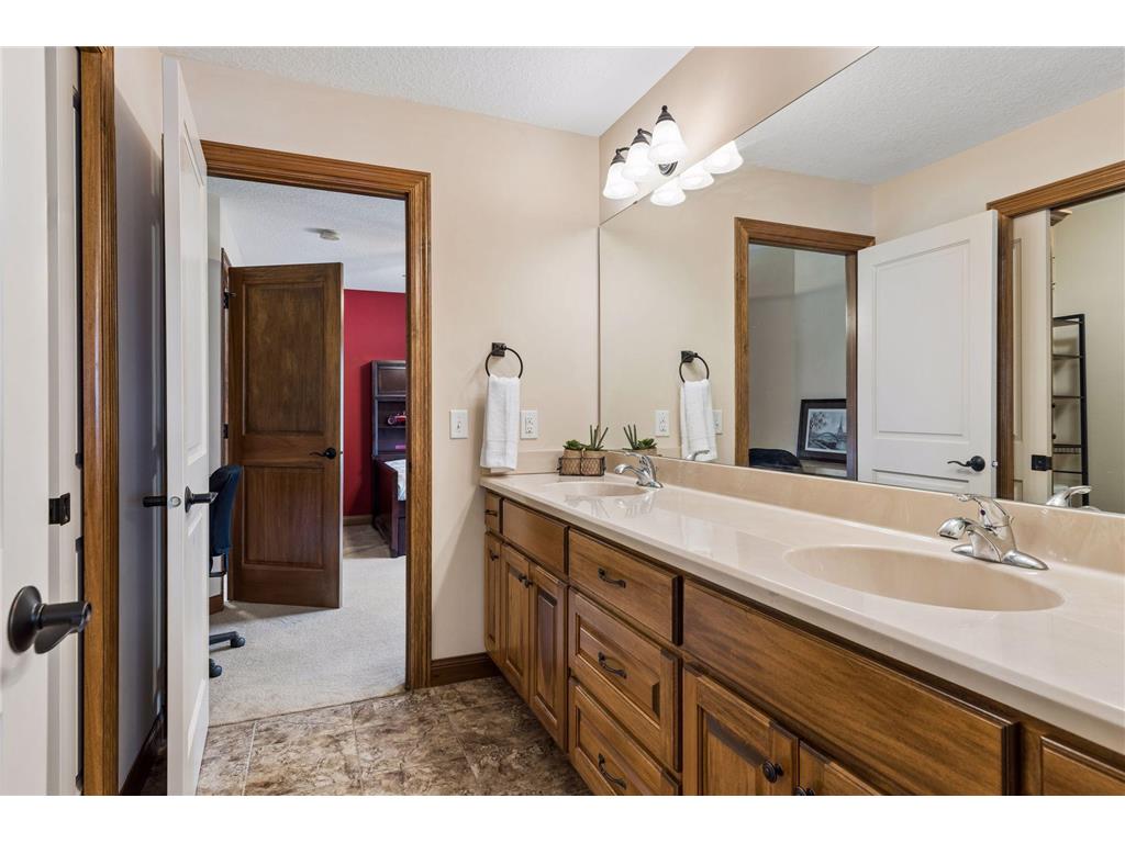 5110 Lexington Avenue N Shoreview MN 55126 - Turtle Lake 7038298 image41