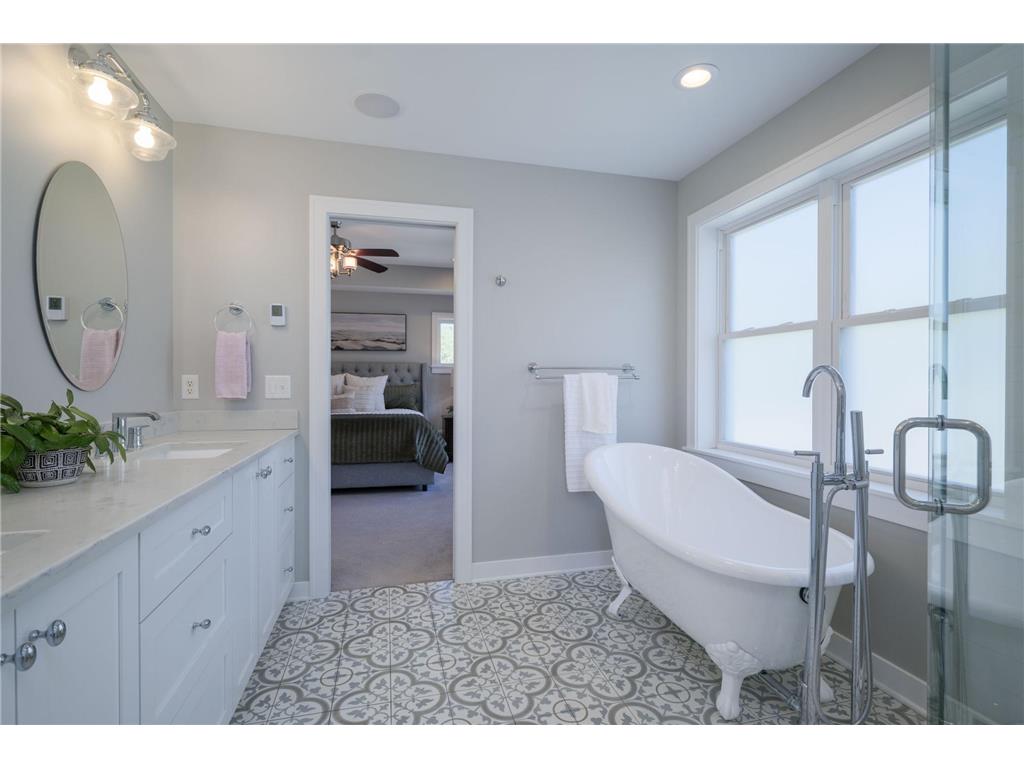 5117 Beard Avenue S Minneapolis MN 55410 7066158 image21