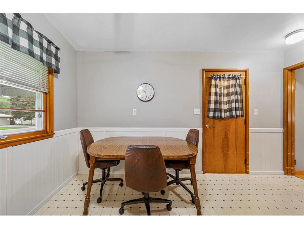 512 7th Street Gaylord MN 55334 6777900 image12