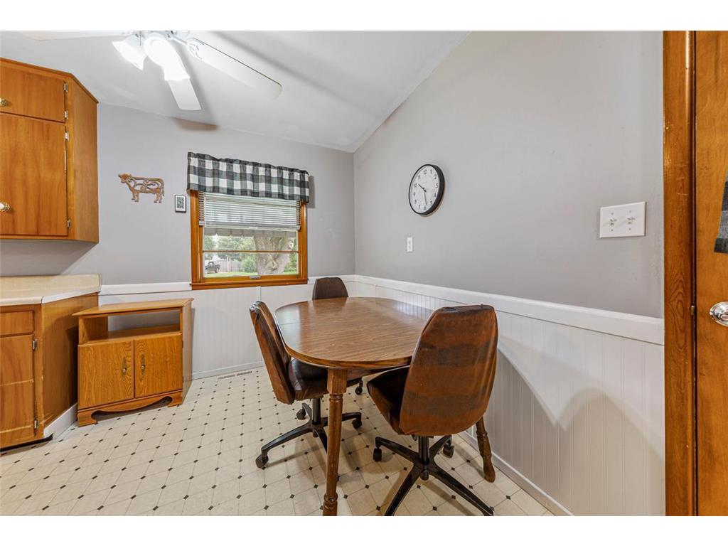 512 7th Street Gaylord MN 55334 6777900 image13