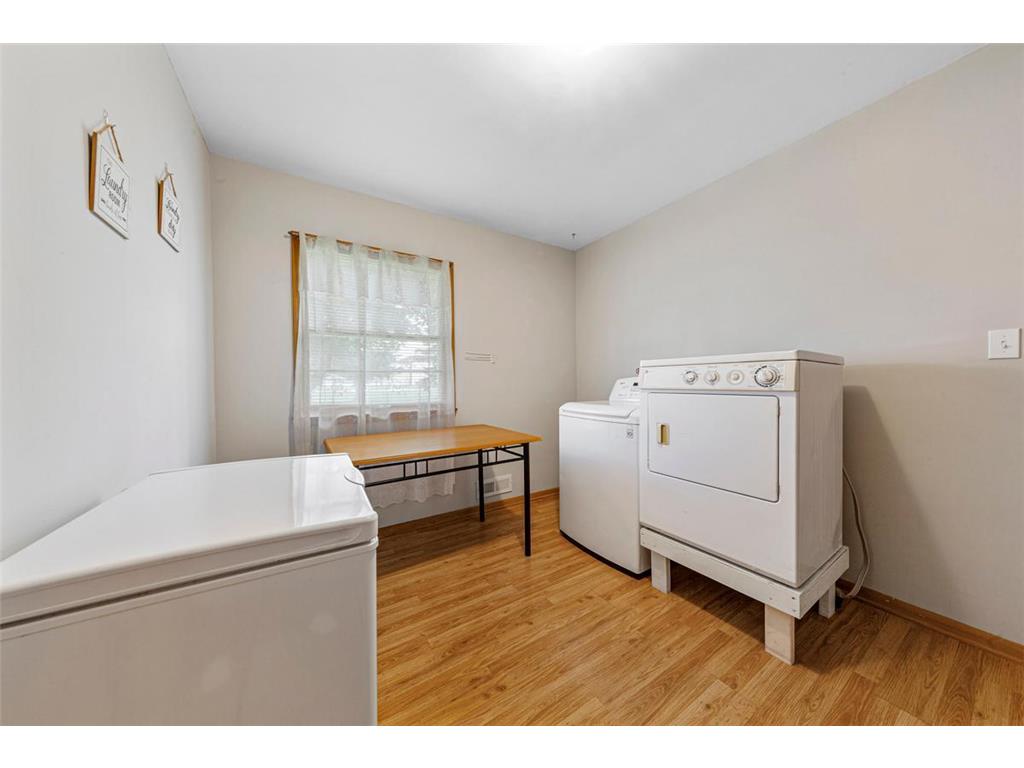 512 7th Street Gaylord MN 55334 6777900 image20