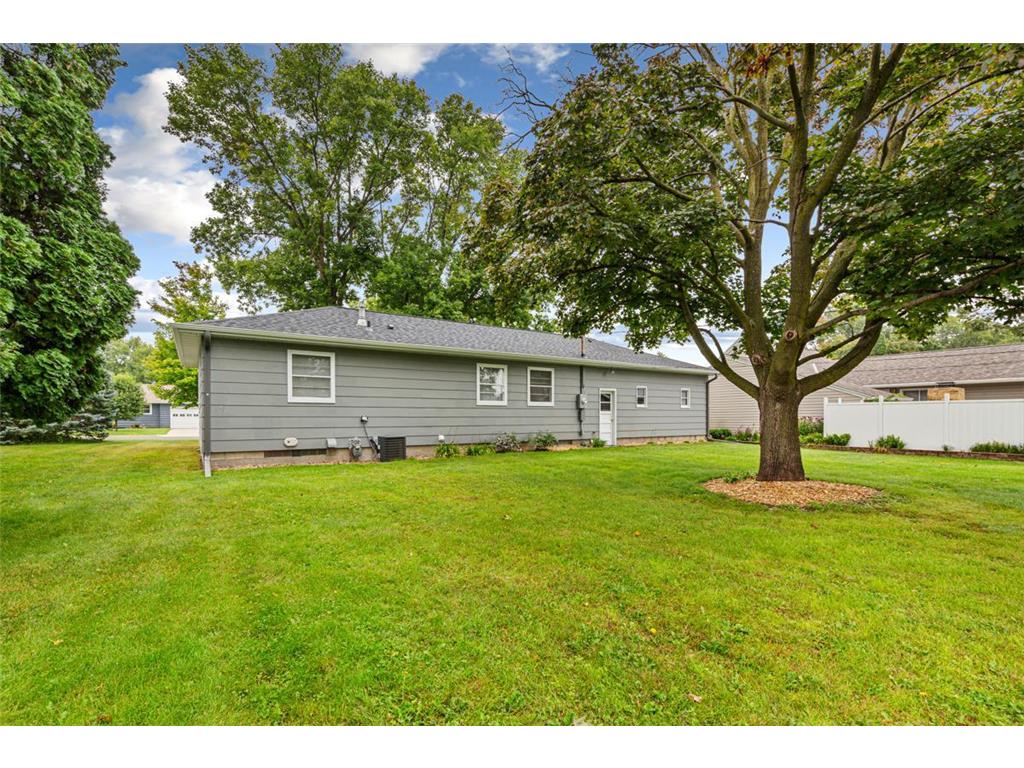 512 7th Street Gaylord MN 55334 6777900 image29