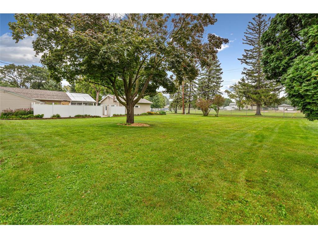 512 7th Street Gaylord MN 55334 6777900 image30