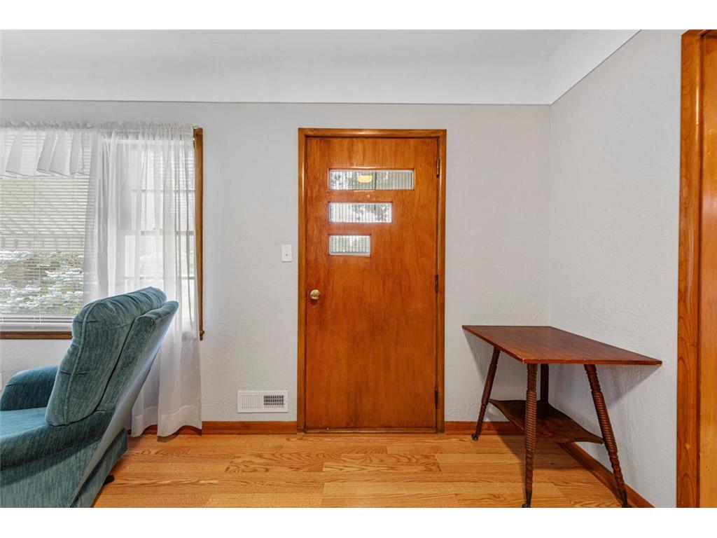 512 7th Street Gaylord MN 55334 6777900 image6