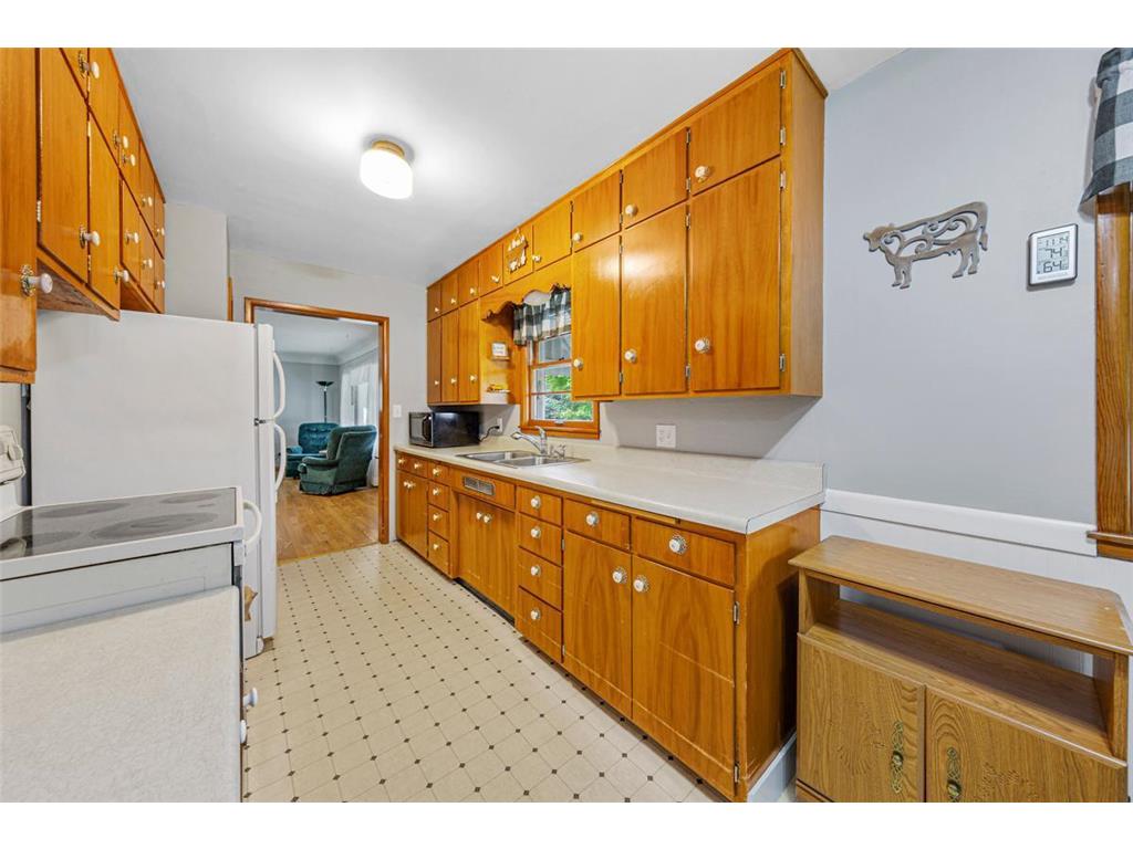 512 7th Street Gaylord MN 55334 6777900 image9