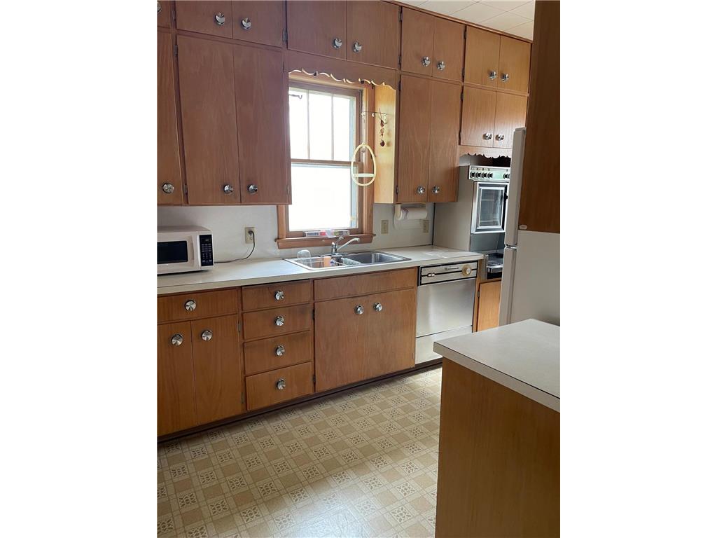512 9th Avenue SW Austin MN 55912 7068752 image14