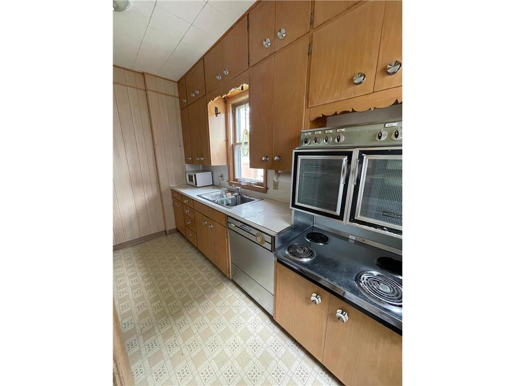 512 9th Avenue SW Austin MN 55912 7068752 image17