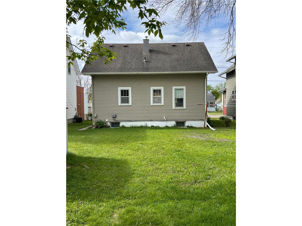 512 9th Avenue SW Austin MN 55912 7068752 image2