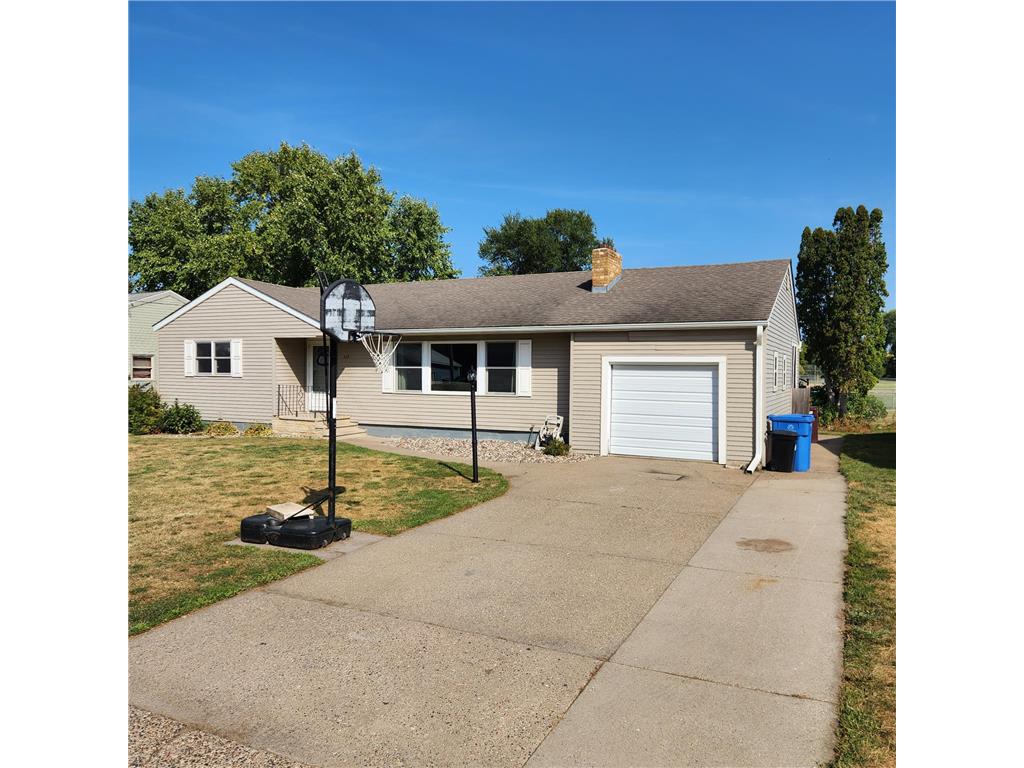 512 Collegeview Street Winona MN 55987 6433872 image1